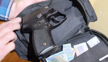 Dyshohet se po përgatiste një vrasje me pagesë, arrestohet 42-vjeçari serb në Shkup! Gjendet arsenal armësh