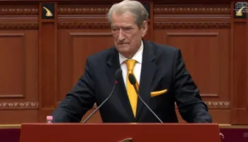 “E keni hipokrizi integrimin”/ Berisha akuza mazhorancës: Ju jeni armiqtë e vërtetë! Po e bazoni procesin në…