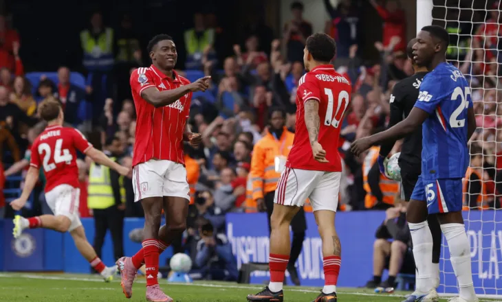 E PABESUESHME! Chelsea pëson humbjen e 6-të rresht në PL, Nottingham me fitore spektakolare në “Stamford Bridge” (video)