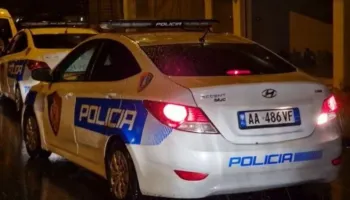 E plagosën me armën e shërbimit/ Efektivi transportohet te Trauma, mjekët: Nuk e ka kaluar ende rrezikun