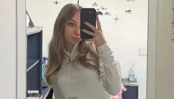 E qëlloi 77 herë me gërshërë dhe më pas e mbyti, dënohet me burgim të përjetshëm indiani 20-vjeçar që i mori jetën studentes italiane