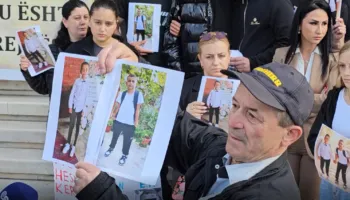 “E quante veten bisha e rrugës”, banori: Nikoll Radaçin e kapte policia dhe e lëshonte, shteti fajtor