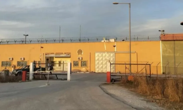 E rëndë në Greqi/ Dhjetëra të burgosur përplasen me njëri-tjetrin në burgun e Nigritës, humbin jetën dy prej tyre