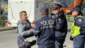 E rëndë në Shkodër, makina përplas për vdekje këmbësorin