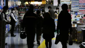 E rëndë në Tokio! Një person hedh substancë të panjohur në qendrën tregtare luksoze, plagosen 20 persona, izolohet e gjithë zona