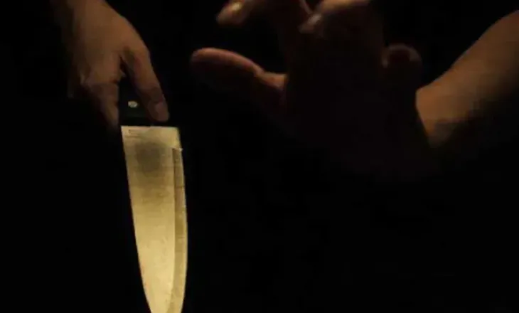 E rëndë/ Plagosën me thikë dy të mitur, njëri prej tyre në gjendje kritike