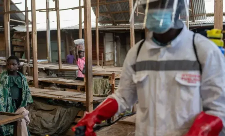 Ebola rikthen frikën në Afrikë, mbi 200 viktima dhe 10 shtete në rrezik