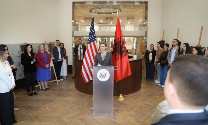 Ekspozita e Muzeut të Themeluesve hapet në Tiranë në kuadër të Javës Amerikane