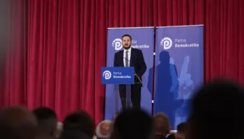 Ervin Salianji nxjerr “zbuluar” Sali Berishën, e akuzon për pazare dhe lidhje të errëta me krimin, ja pse kreu i PD…