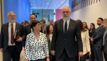 Euraktiv: Shqipëria është gati të pranojë anëtarësimin në BE edhe pa veto! Rama e përsëriti në Bruksel