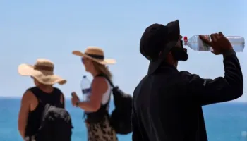 Evropa “digjet” nga vala rekord e të nxehtit/ Temperaturat arrijnë 40°C, viktima në Francë dhe Britani