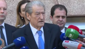 “Farsa më e shëmtuar ndonjëherë”/ Takimi me delegacionin e Komisionit të Venecias, Berisha: I tregova për armiqësinë e institucioneve me opozitën