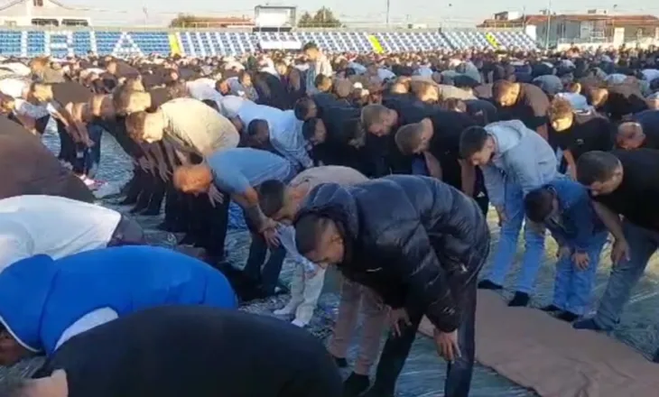 Festa e Kurban Bajramit, faljes së namazit në Fushë-Krujë i bashkohen edhe të huajt