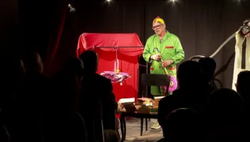 Festivali i monodramës “Flasim shqip”, qendra teatrore ‘Naum Shundi’ rikthehet në edicionin e dytë