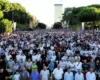 Festohet Kurban Bajrami, mijëra besimtarë falin Namazin tek “Dëshmorët e Kombit”
