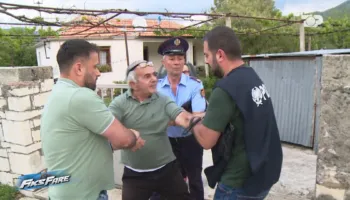 Fiks Fare/ “Fytyrë mi, kokë zhabë, qelbësirë…”, historia e konfliktit për shtëpinë dhe murin në Progonat, avokati qëllon me gurë komshiun