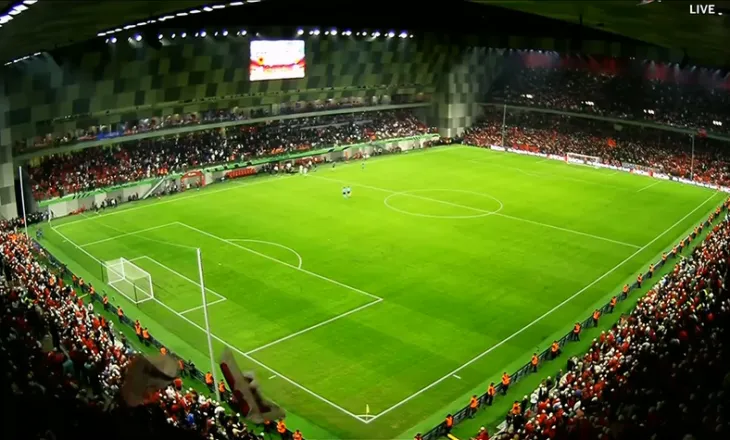 “Final Four”/ Përcaktohet ndarja e tribunave për të gjitha ndeshjet, biletat shiten edhe fizikisht pranë stadiumit “Air Albania”