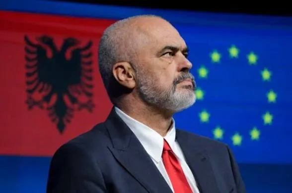 Flasin ekspertët: Qeveria nuk bën transparencë për procesin e integrimit në BE