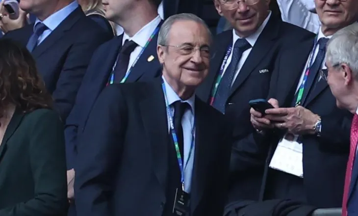 “Florentino, ti je fajtori”, forcat e sigurisë nxitojnë të heqin banderolën kundër presidentit në “Santiago Bernabeu”