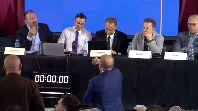 “Fol edhe tre minuta”, debat i ashpër Mziu-Mazniku për Reformën Territoriale