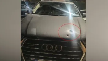 FOTO/ Shenja plumbash në Audin e zi, kjo është makina e ‘shënjestrës’ së atentatit në Shkozë