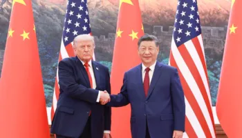 FOTO / Xi Jinping zhvillon bisedime me Presidentin e SHBA-së Trump