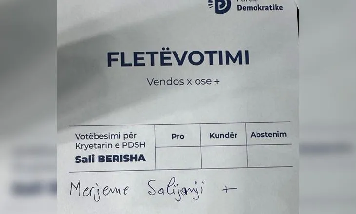 FOTOLAJM/ Demokratët bojkojnë procesin zgjedhor, shkruajnë në fletë emrin ‘Merjeme Salianji’