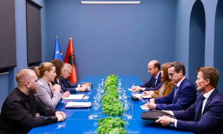 Franca asiston Shqipërinë për rikuperimin dhe administrimin e aseteve të krimit të organizuar