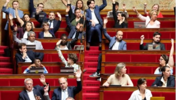 Franca shfuqizon pas 341 vitesh “Kodin e Zi”, ligjin kolonial që i trajtonte skllevërit si pronë