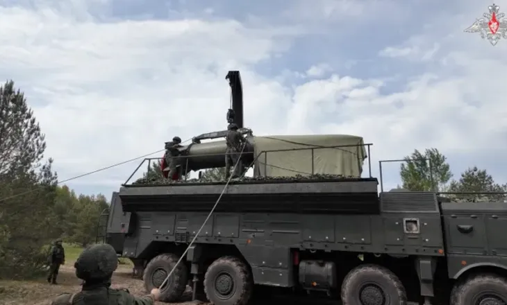 Frikë për përshkallëzim të luftës në Ukrainë! Rusia dhe Bjellorusia zhvillojnë stërvitje bërthamore, NATO nën alarm