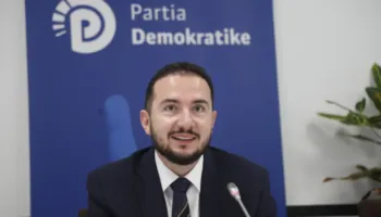 “Garë e kontrolluar nga Berisha”/ Salianji nxjerr videon: Në referendumin e PD votuan vetëm 5 mijë vetë