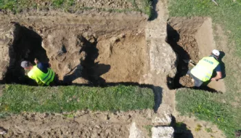 Gërmimet në Amantia hedhin dritë mbi një tjetër kapitull të historisë së këtij qyteti të lashtë, një nga zbulimet…