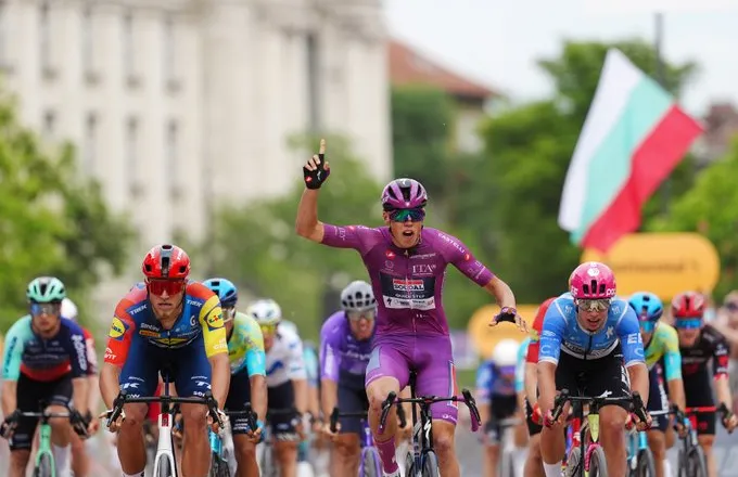 Giro d’Italia mbyll në Bullgari, të martën Katanzaro- Kozenca