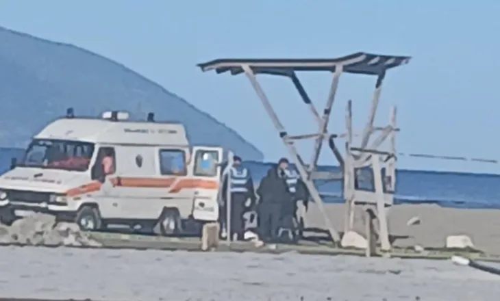 Gjendet i pajetë një person në një prej kullave të vrojtimit në plazhin e vjetër të Vlorës, dyshimet e para