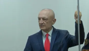 Gjykata e Lartë rishikoi praktikën e arrestit të Metës, avokati: Arsyetoni pse mbahet në burg, Karçanaj u lirua