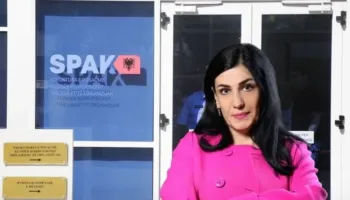Gjykata e Lartë zbut masën e sigurisë ndaj Mirlinda Karçanajt