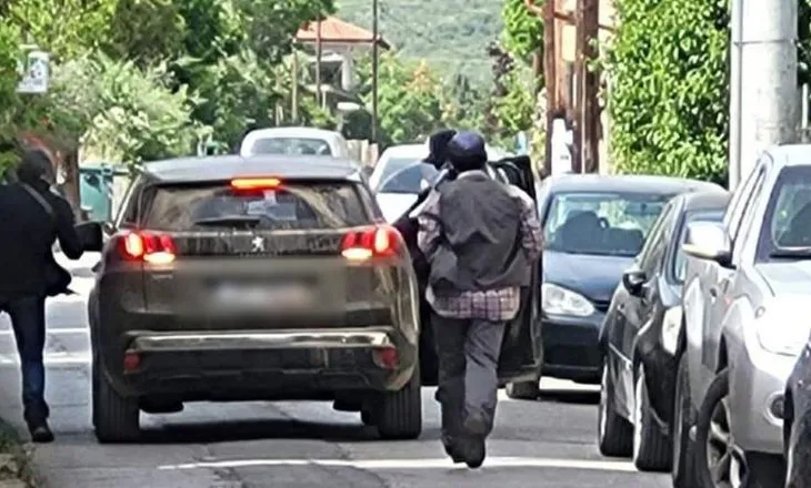 Grabitet banka në Greqi, autorët me kallashnikov presin 30 minuta për hapjen e kasafortës dhe ‘zhduken’ me 200 mijë €