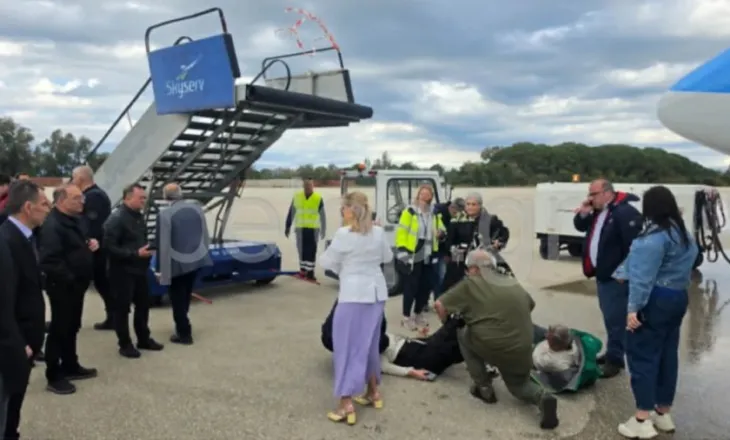 Greqi/ Momenti kur shembet shkalla e avionit në Araxos, plagosen tre punonjës te medias