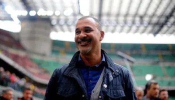 Gullit vuan për Milanin: Zhgënjim i madh… Kam folur me Ibrën, por nuk mund të zbuloj…