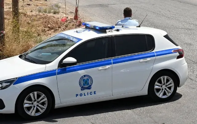 Hakmarrje pas tre vitesh në Kretë/ Babai vret 20-vjeçarin në mes të rrugës për aksidentin e të birit