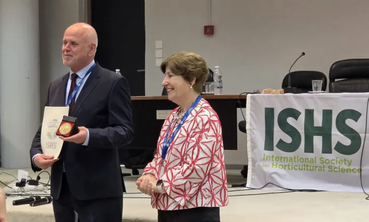 Hapet Simpoziumi i X i Evropës Juglindore dhe Lindore: Akademik Nazim Gruda nderohet me medalje