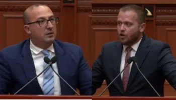“Harxhoni ndonjë lekë për Lushnjën”/ Korreshi ‘shpërthen’ në Kuvend, deputeti socialist i kthehet: Drejtuesja duhet të të ndërpriste fjalën