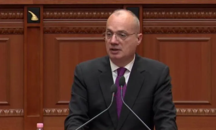 Hasani i përgjigjet opozitës: Integrimi në BE nuk është më ëndërr, por standard për Shqipërinë, mos e kthejmë në betejë