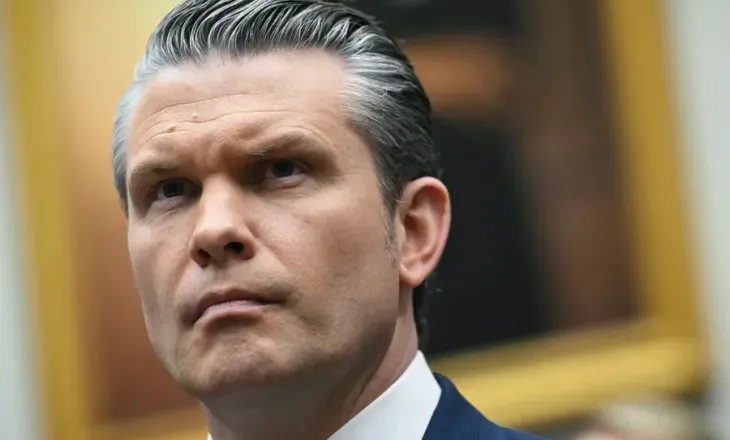 Hegseth: Armëpushimi me Iranin në fuqi, ndërsa tensionet rriten në Ngushticën e Hormuzit