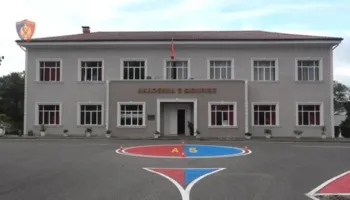 Helmohen 36 studentë të Akademisë së Policisë, dy shtohen në spital, shkak bëhet ushqimi
