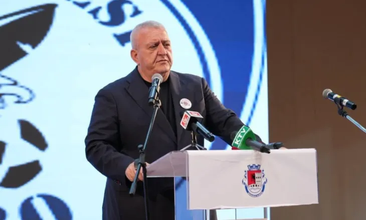 “Historia e futbollit ndërtohet mbi sakrifica”, Armand Duka nderon lojtarët e Kukësit