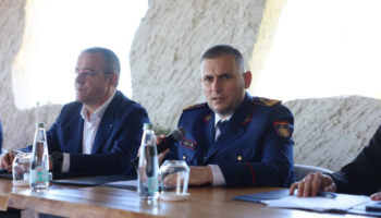 Hita paralajmëron “furtunë” në polici: Do largojmë çdo efektiv të korruptuar