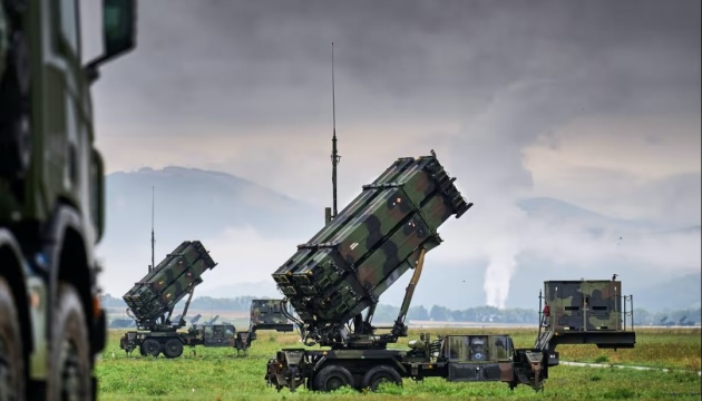 Holanda mban sistemet “Patriot” dhe 300 ushtarë pranë Ukrainës për 6 muaj të tjerë