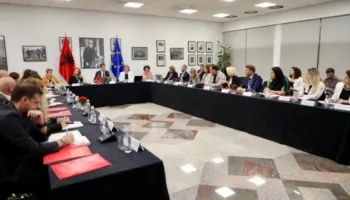 Hoxha: Po hartohet dokumenti për Strategjinë Kombëtare të Diasporës 2026-2030