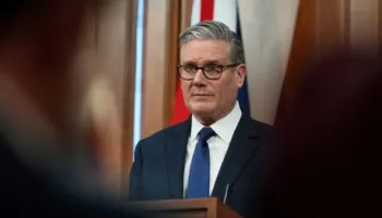 Humbje të rënda për Laburistët në Britani në zgjedhjet lokale, Starmer: Nuk do të tërhiqem
